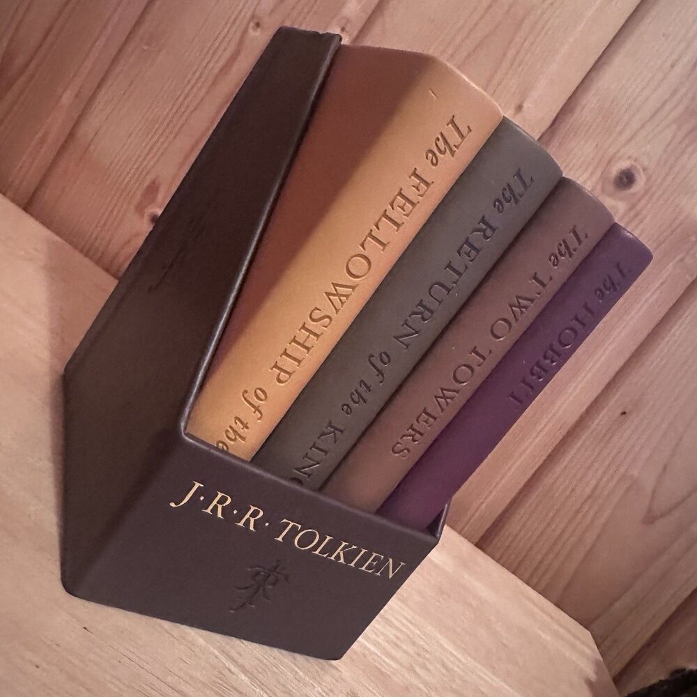 JRR Tolkien Hobbit Lord of the Rings Deluxe Pocket Boxed Set 4 Books